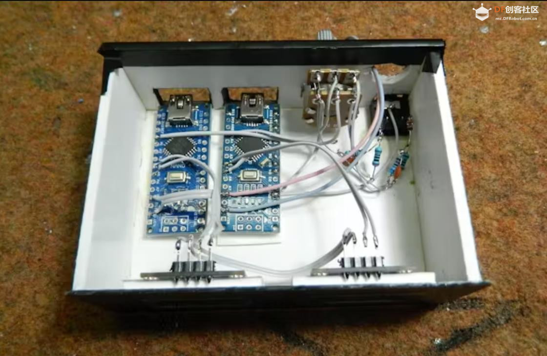 【Arduino 动手做】I2C OLED 上的 DIY 模拟式立体声 VU 表图5