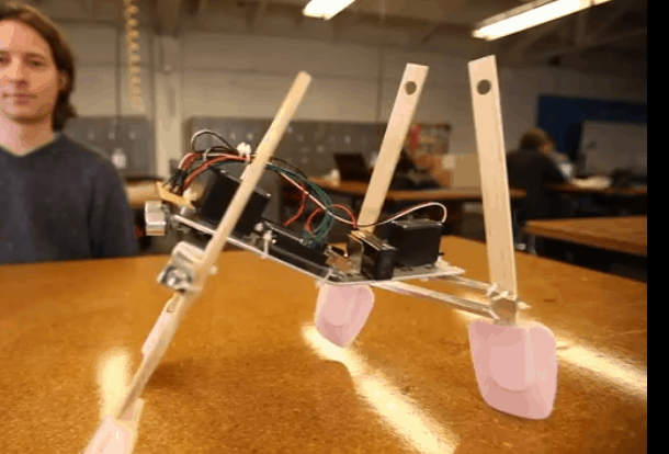【Arduino 动手做】简单的 Walker 机器人图2
