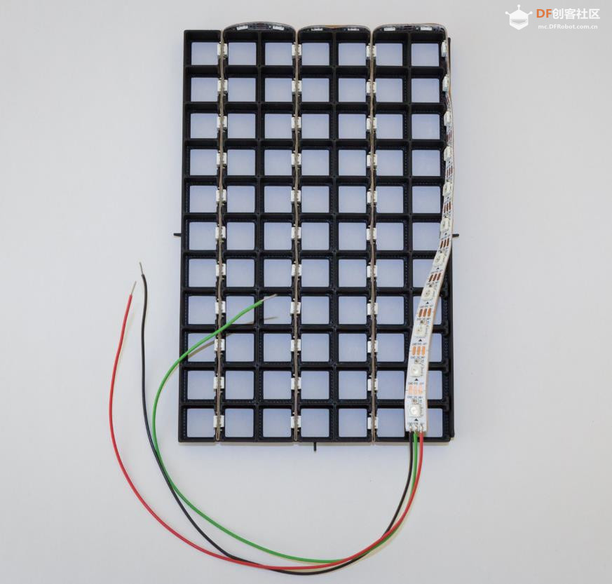 【Arduino 动手做】 LGCv2：使用 LED 灯条的 7x11 LED 矩阵时钟图1