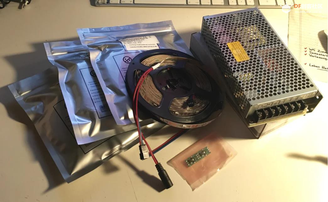 【Arduino 动手做】100颗WS2812 LED 构建了一个 10x10 LED 魔方图1