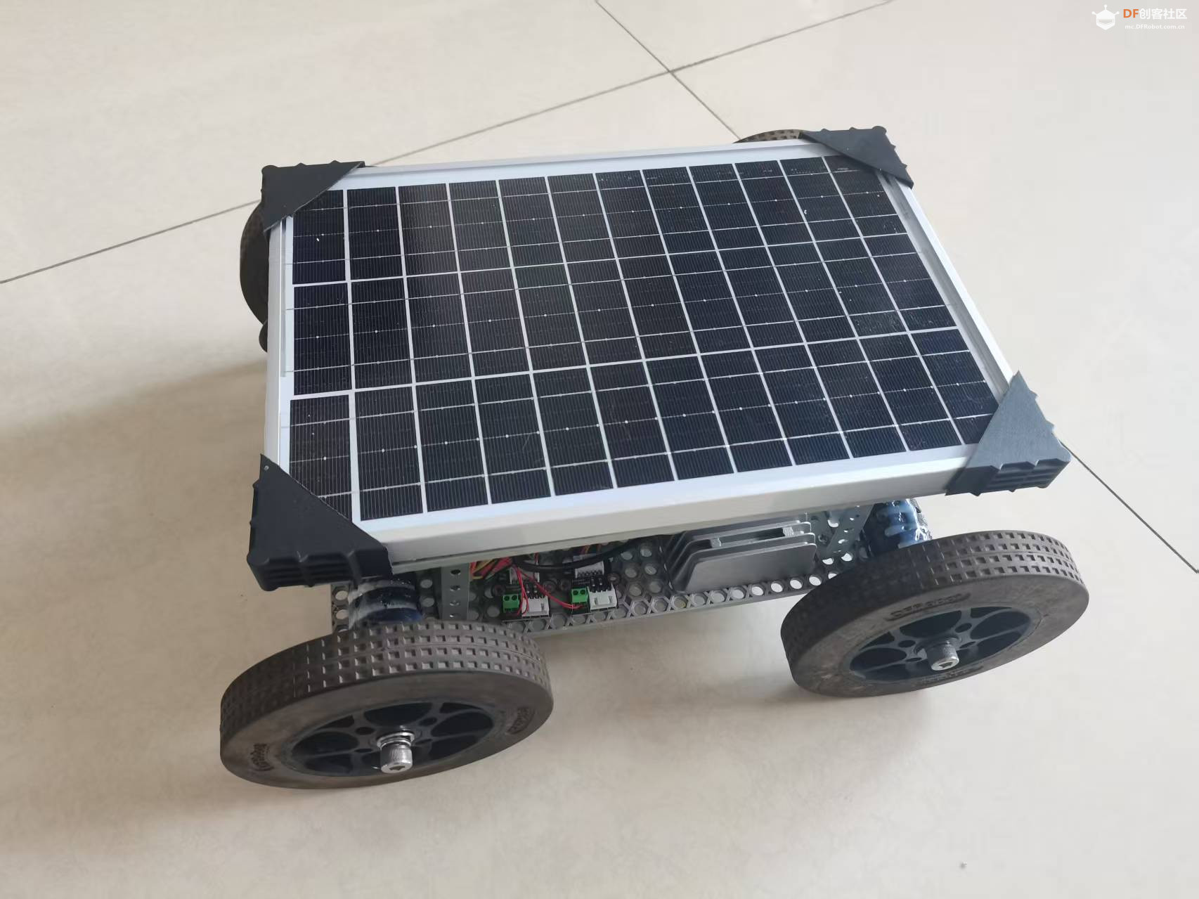 DFRobot FireBeetle 2 ESP32 P4 太阳能车图2