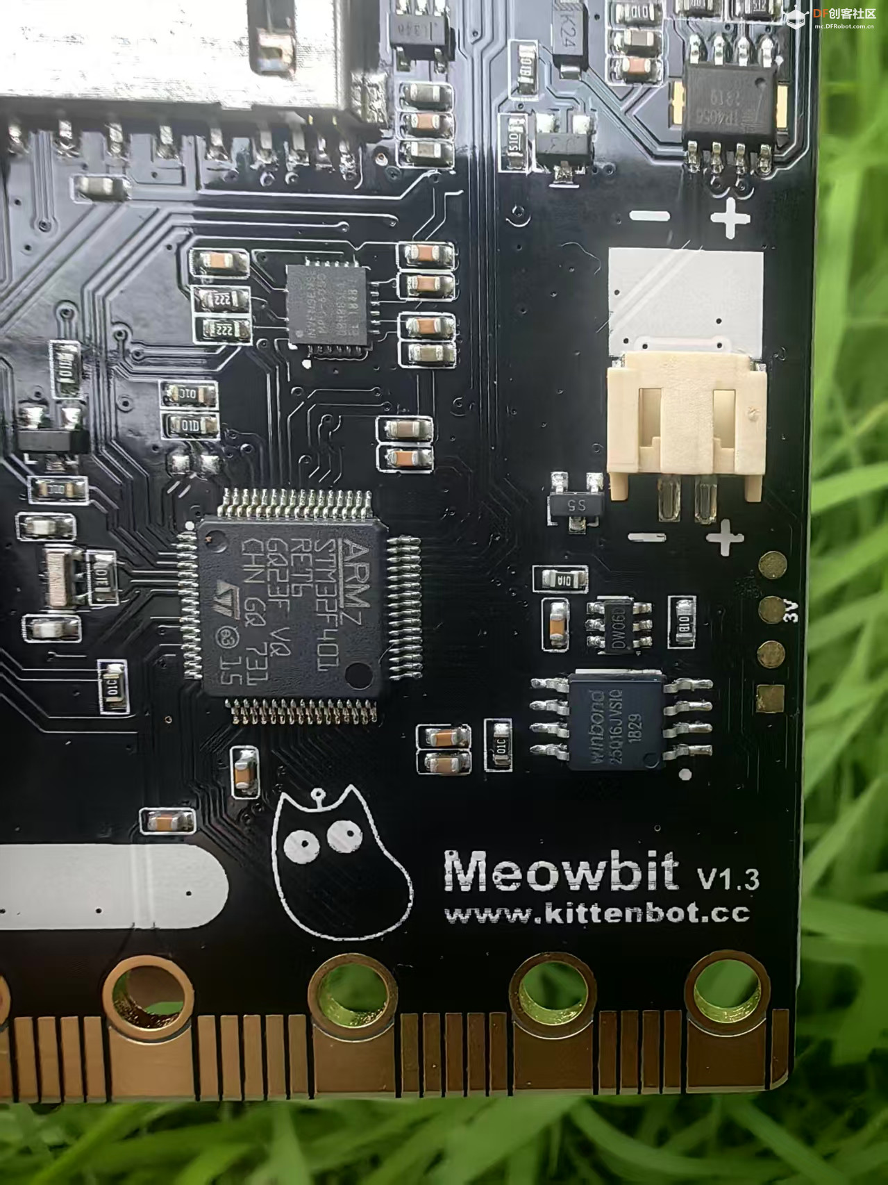 【花雕动手做】喵比特 Meowbit 像素游戏微软 Arcade 编程...图2