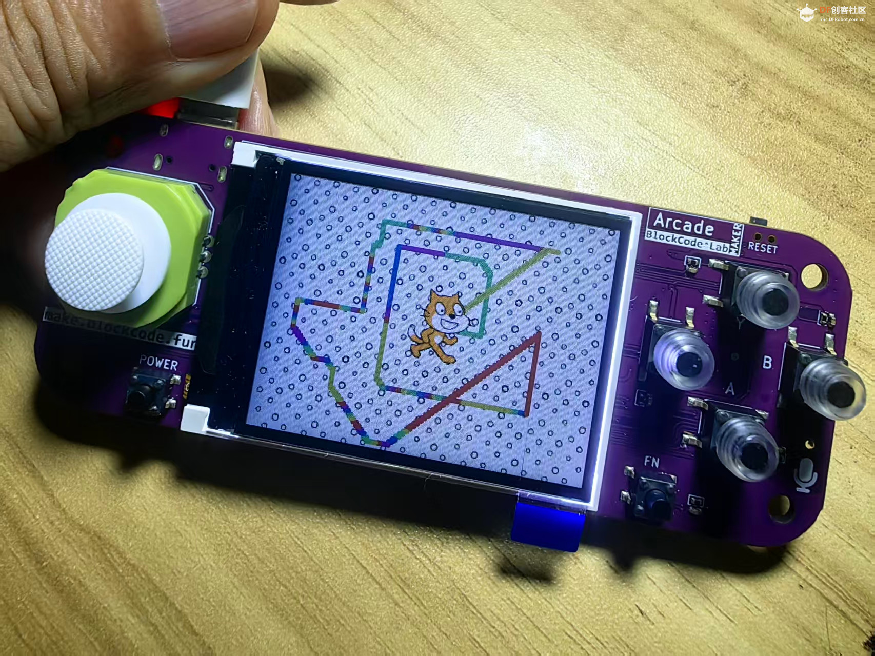 【花雕动手做】Scratch Arcade游戏ESP32S3开发板之彩色画笔图2