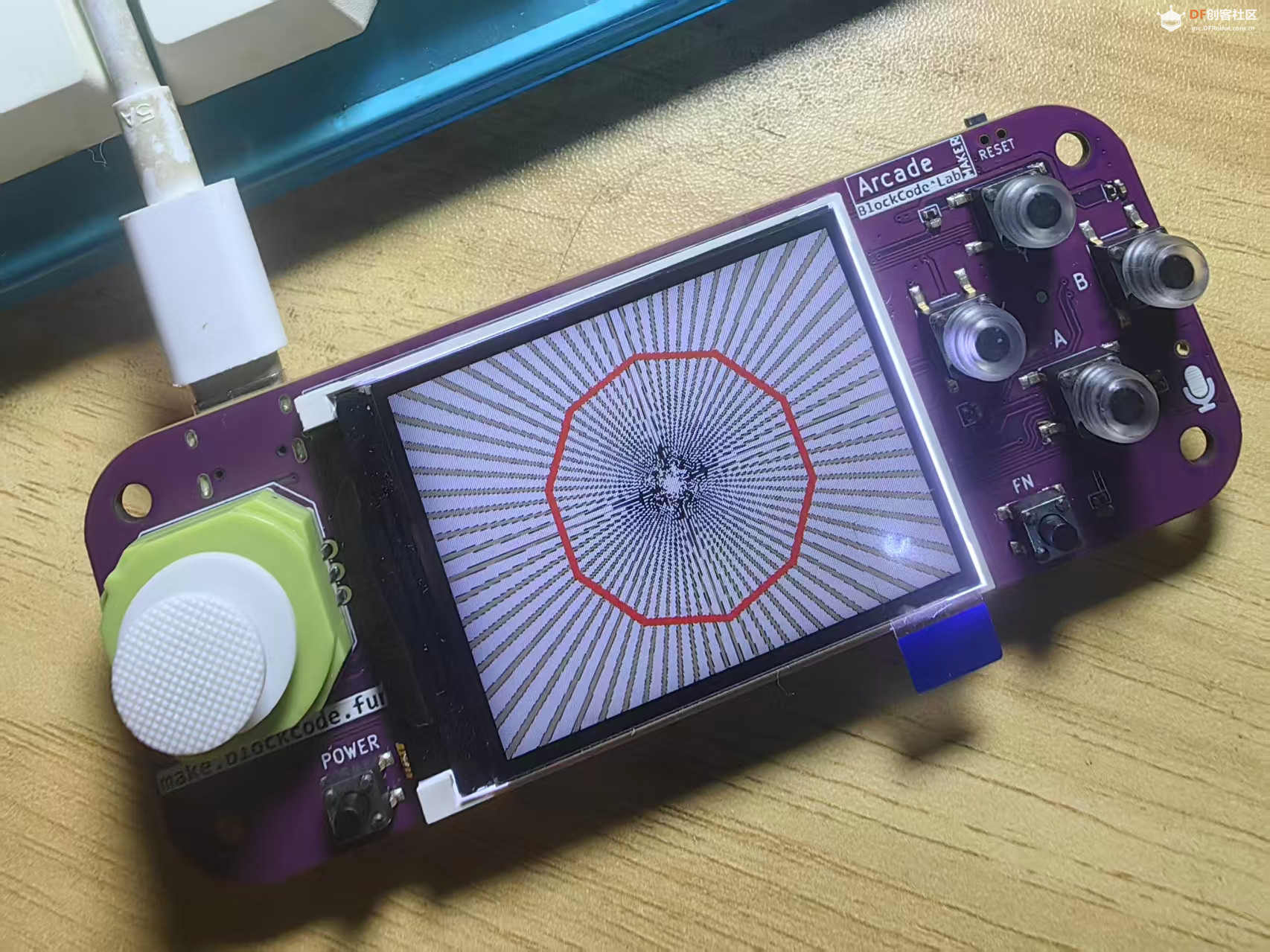 【花雕动手做】Scratch Arcade游戏ESP32S3开发板之几何图形图5
