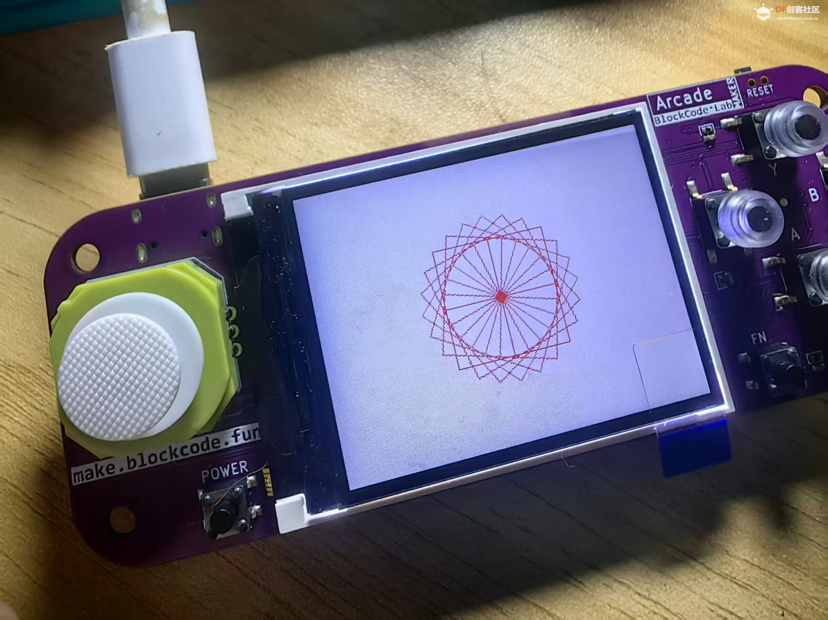 【花雕动手做】Scratch Arcade游戏ESP32S3开发板之组合万花筒图2