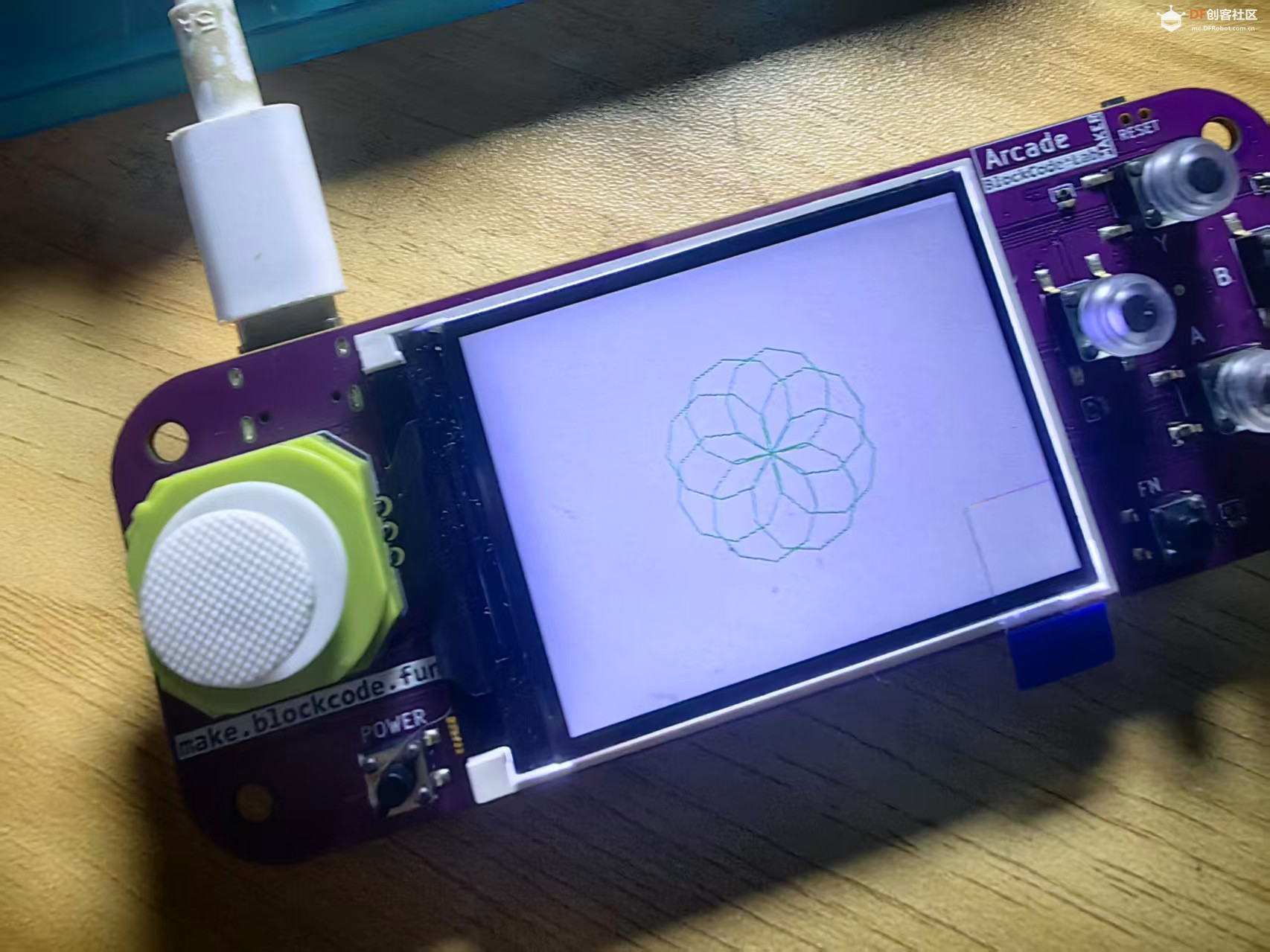 【花雕动手做】Scratch Arcade游戏ESP32S3开发板之组合万花筒图3