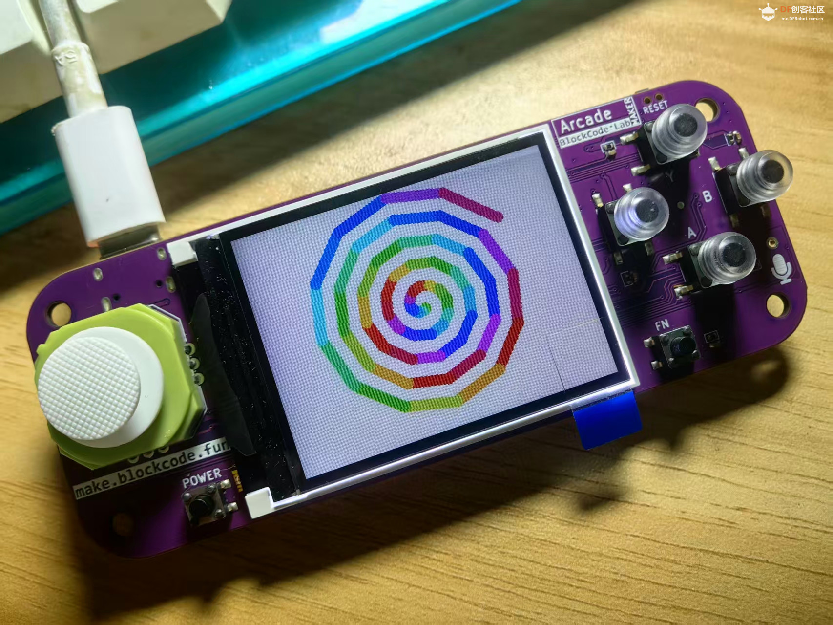 【花雕动手做】Scratch Arcade游戏ESP32开发板之多彩螺旋线图1