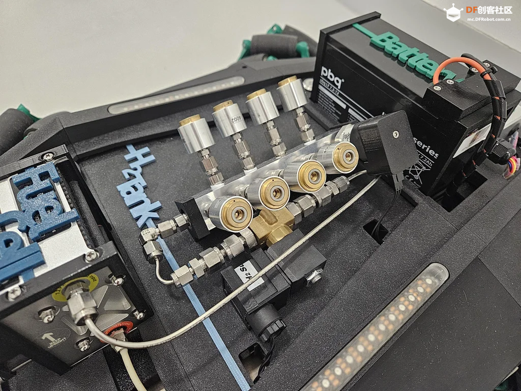 不只是一台玩具车:开源燃料电池机器人HydroBot全揭秘图9