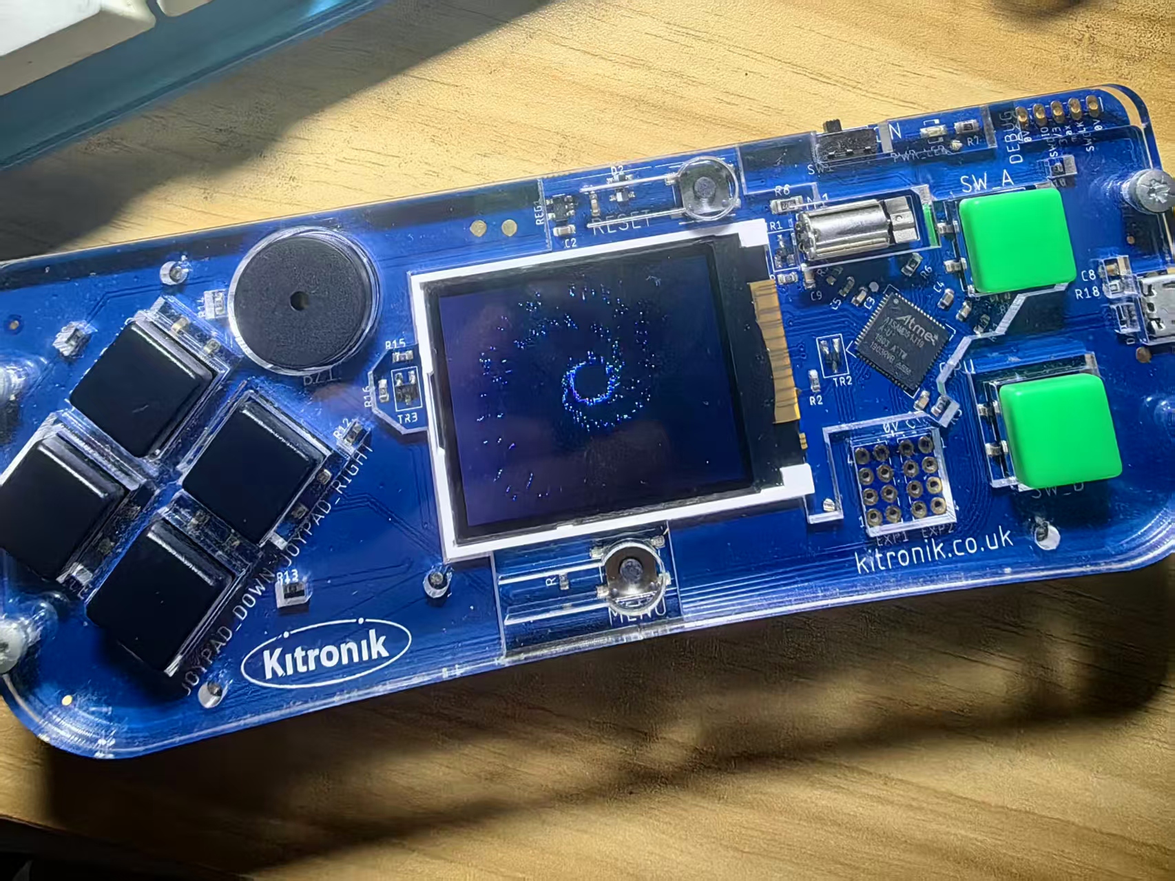 【花雕动手做】基于 Kitronik 可编程开发板之粒子效果图3