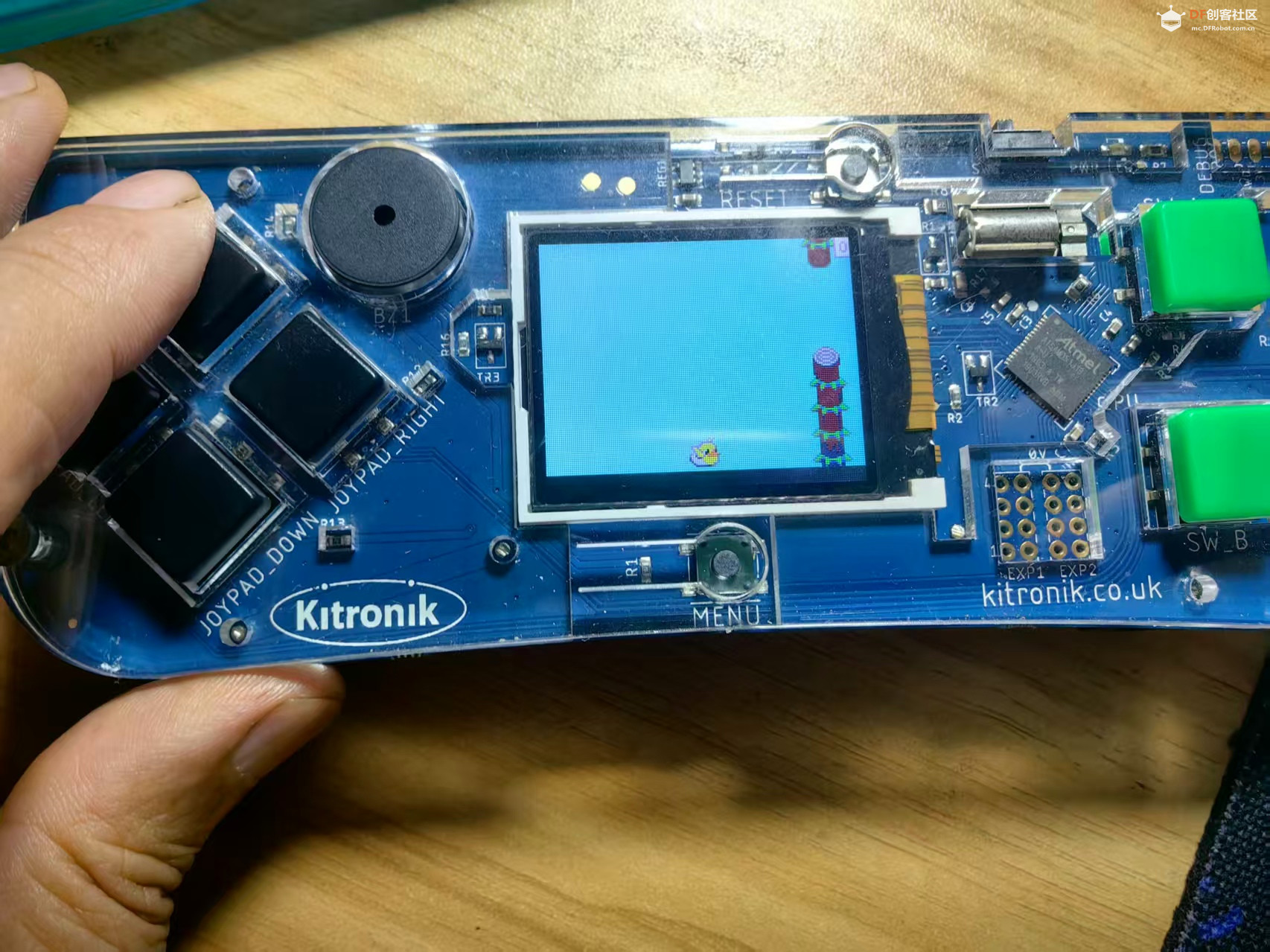 【花雕动手做】基于Kitronik可编程开发板之穿越鸭子游戏图3