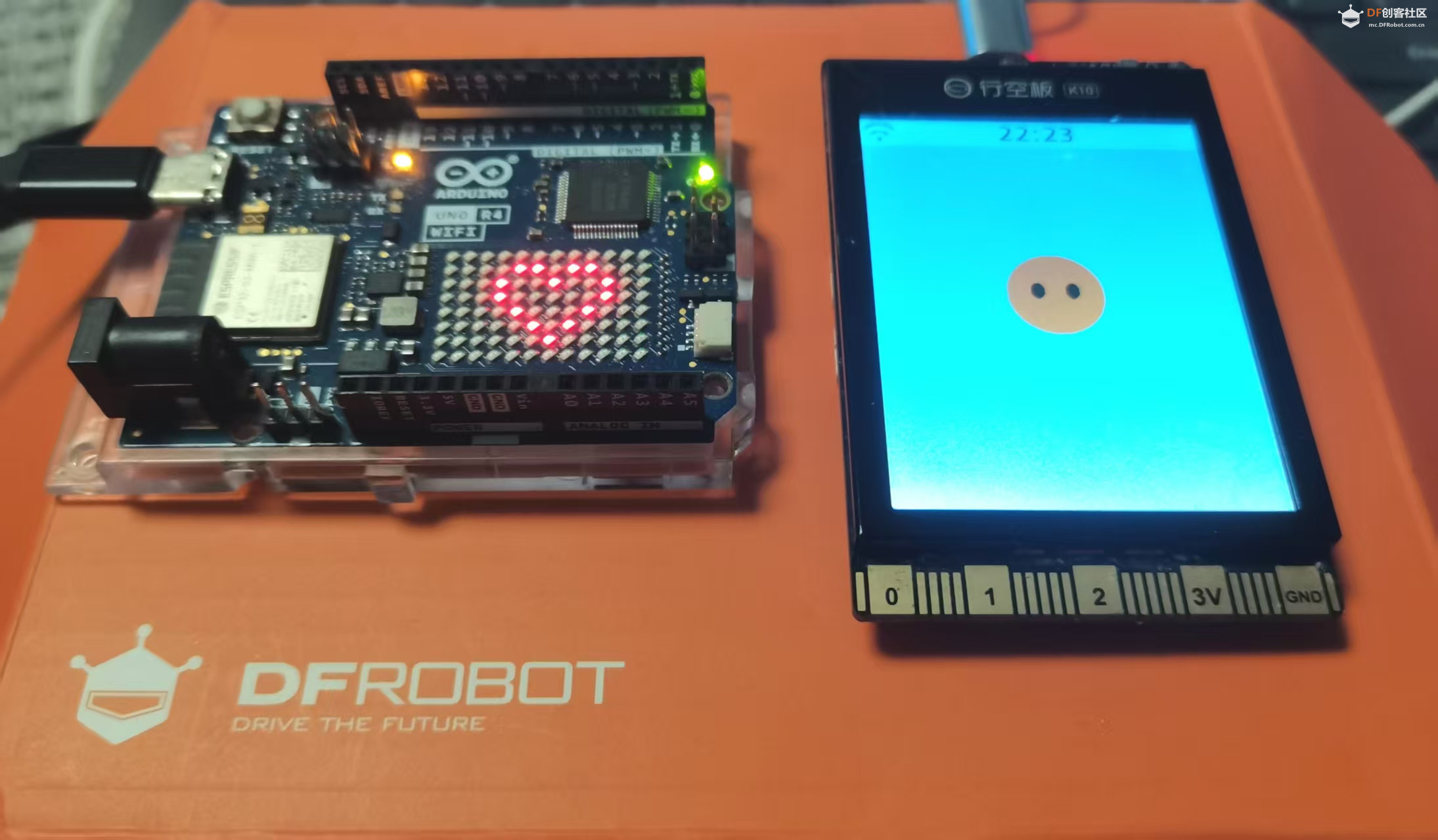 Arduino R4 WiFi与Uno Q对比及智能控制LED矩阵项目图8