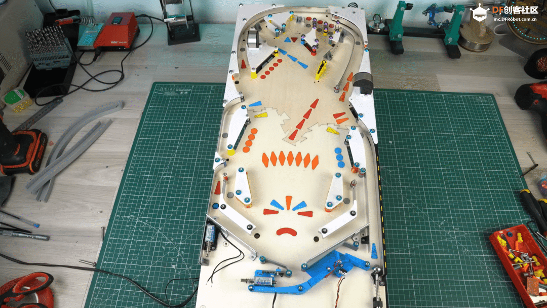 仿生蝙蝠微型无人机、硬核自制弹珠机、“皮肤”级可...图2