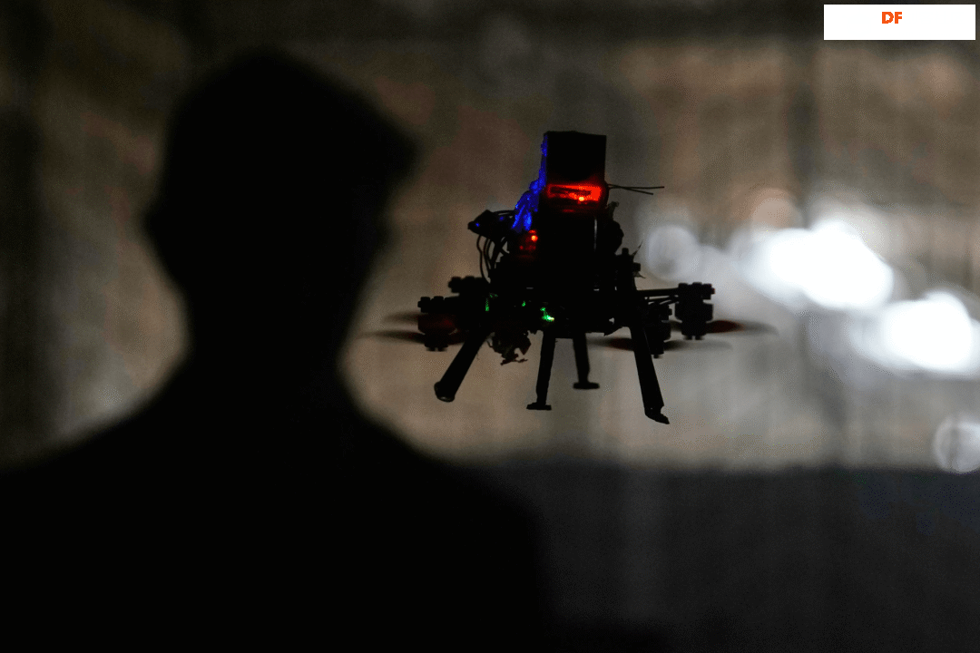 仿生蝙蝠微型无人机、硬核自制弹珠机、“皮肤”级可...图4