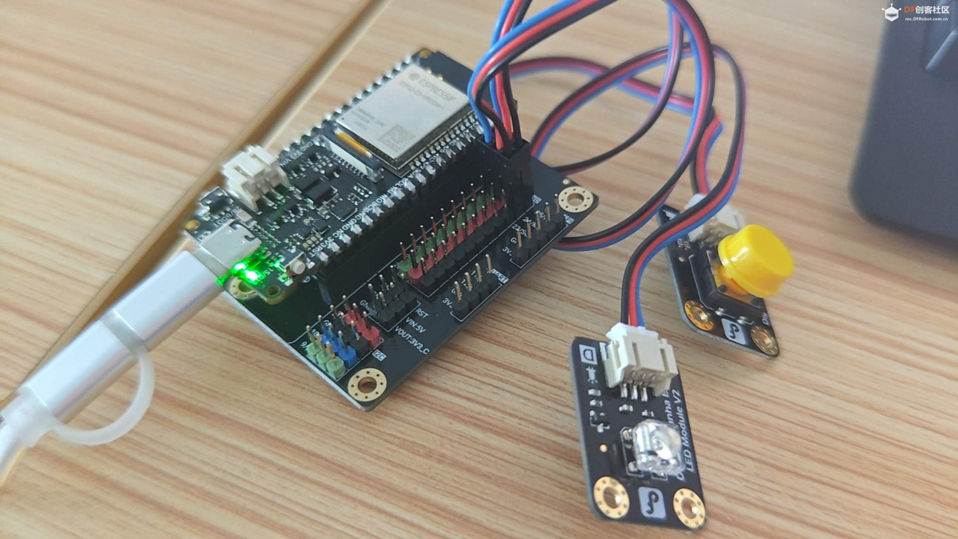 【FireBeetle 2 ESP32-C5】按钮灭灯图1
