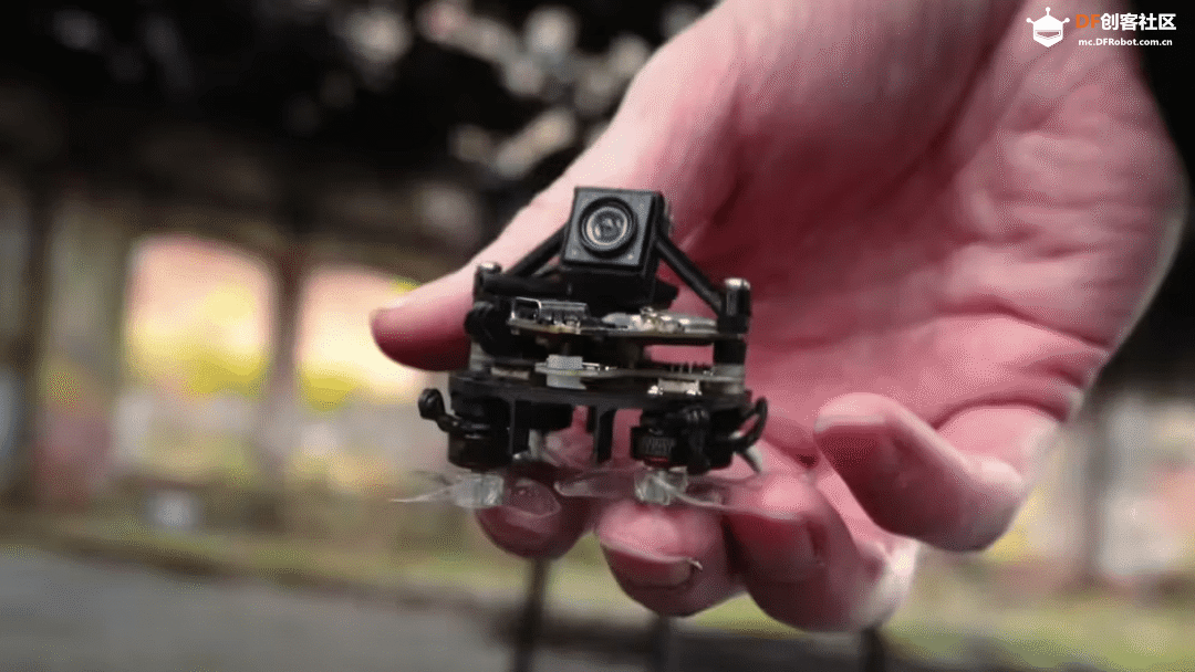世界上最小的 4K FPV 无人机、iPhone 变身微控制器、会“...图1