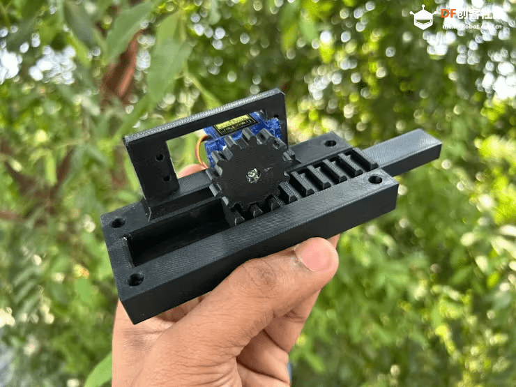 世界上最小的 4K FPV 无人机、iPhone 变身微控制器、会“...图8