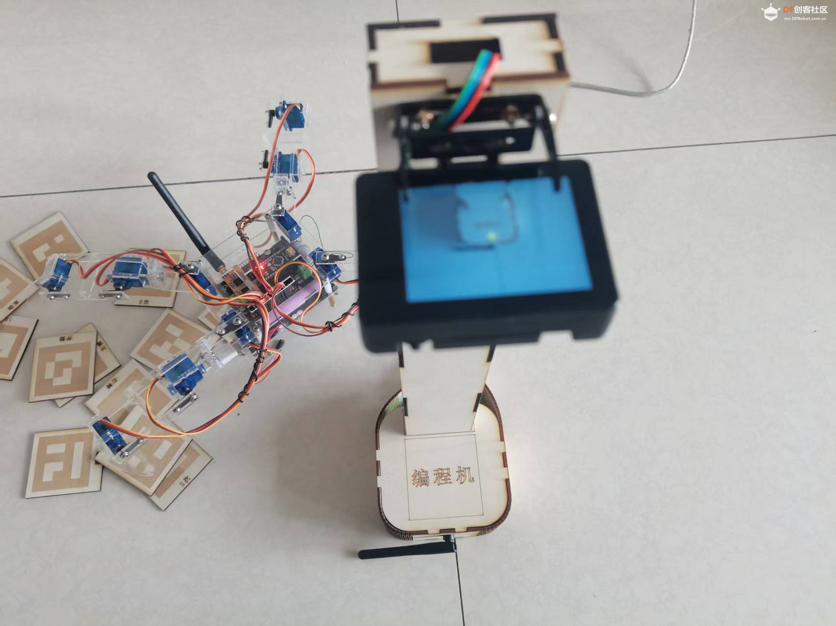 二哈2“标签编程师”：给孩子一台无屏幕编程机器人图5