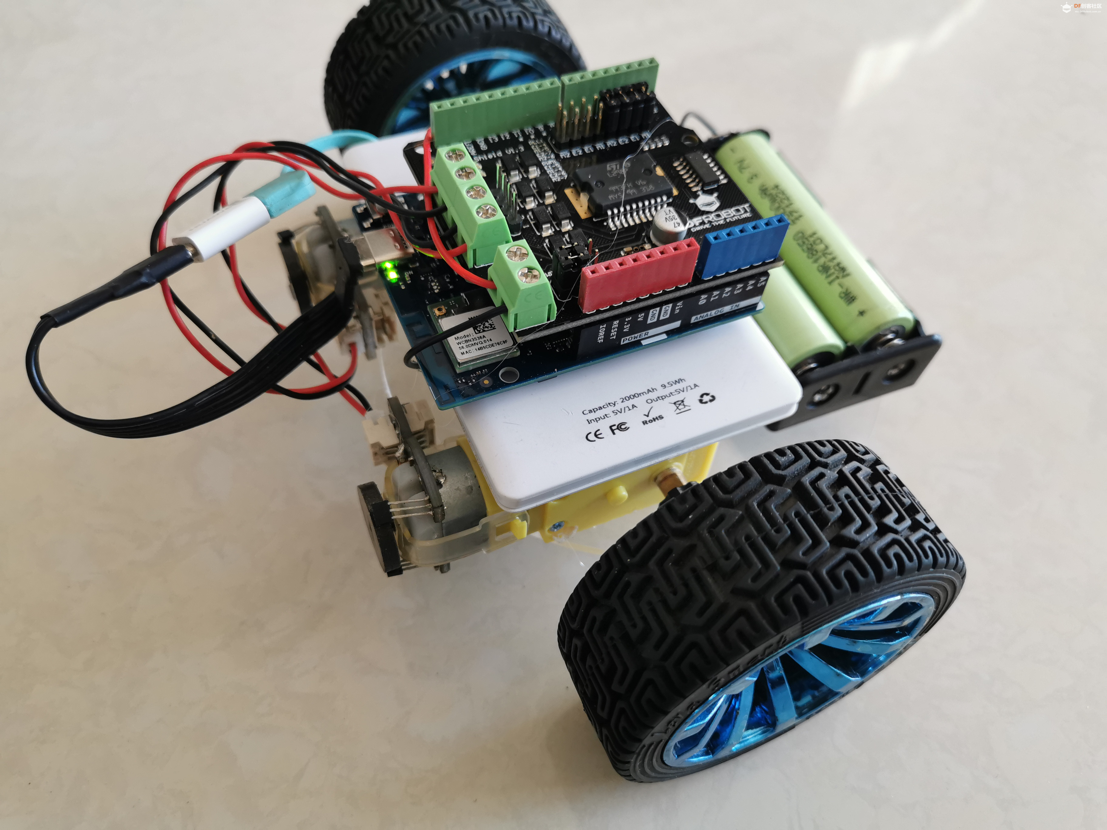 Arduino Uno Q的网页遥控小车：一体化开发与创新控制方案图8