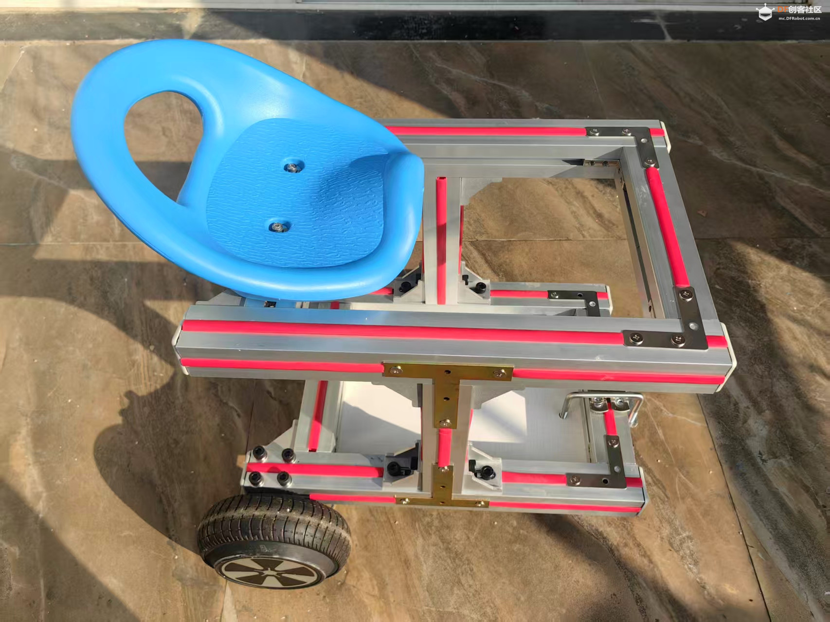 【花雕动手做】搭建6.5 寸轮毂电机4040铝材机器人底盘图3
