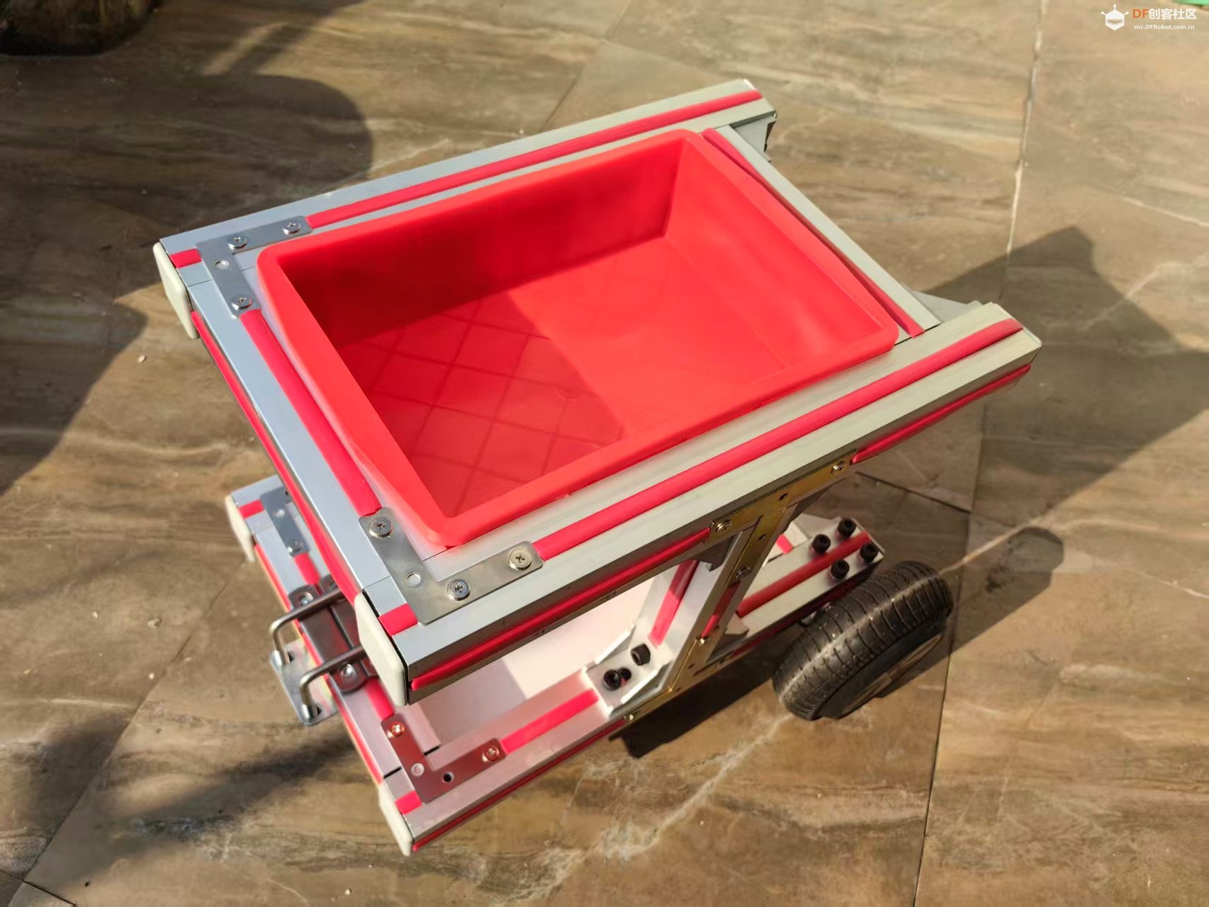 【花雕动手做】搭建6.5 寸轮毂电机4040铝材机器人底盘图2