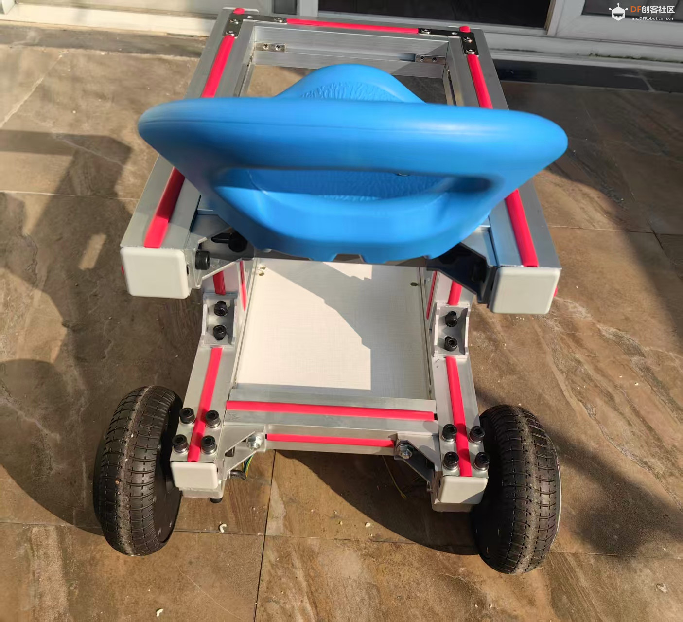 【花雕动手做】搭建6.5 寸轮毂电机4040铝材机器人底盘图6