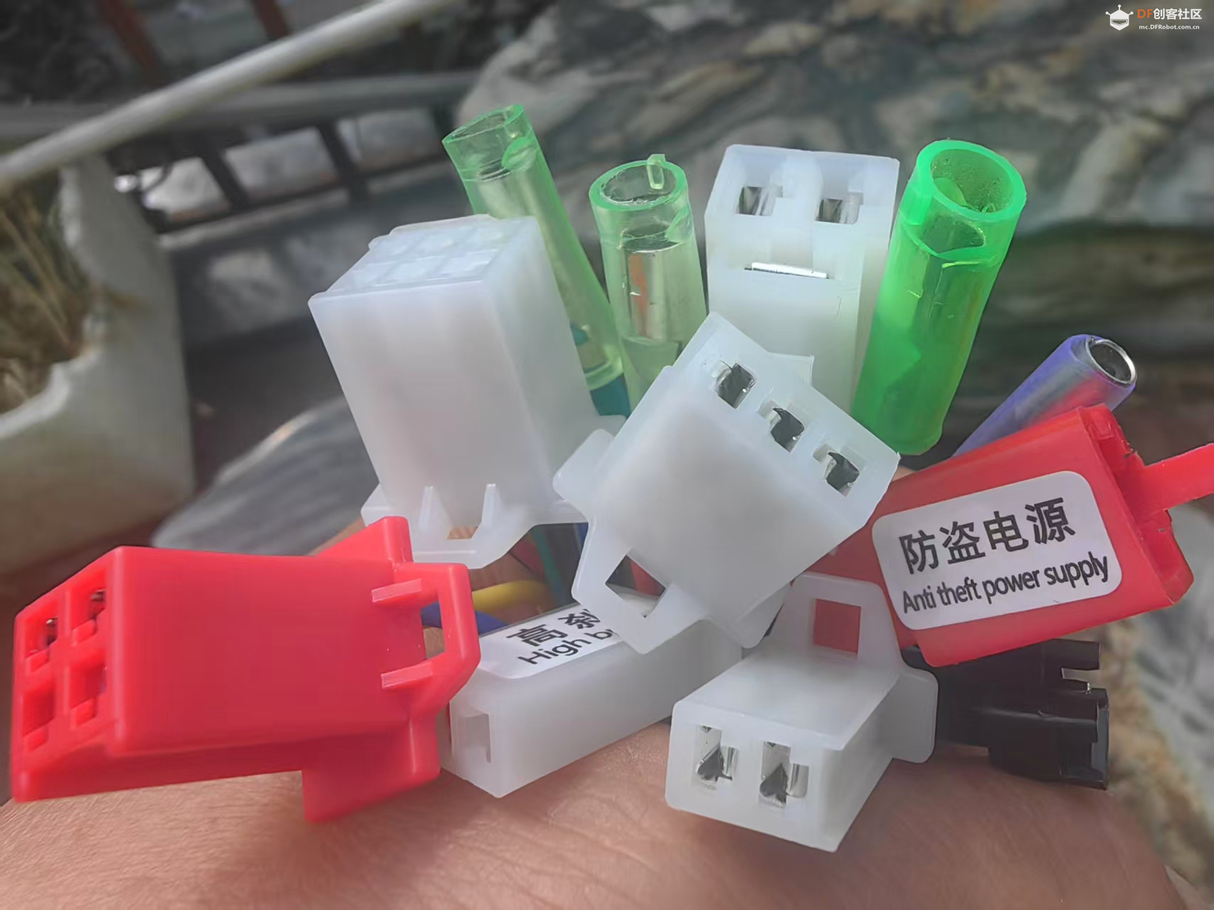 【花雕动手做】尝试拆解一款通用型智能无刷电机控制器图3