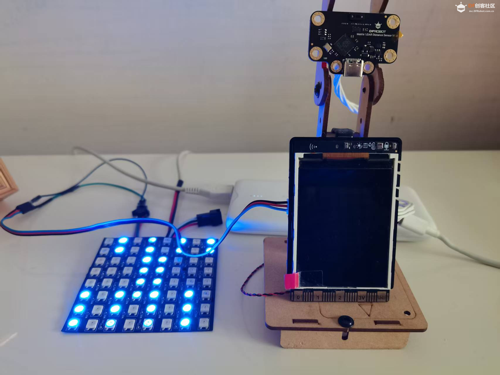 从LED到Web：8x8激光雷达的可视化演进之旅图1