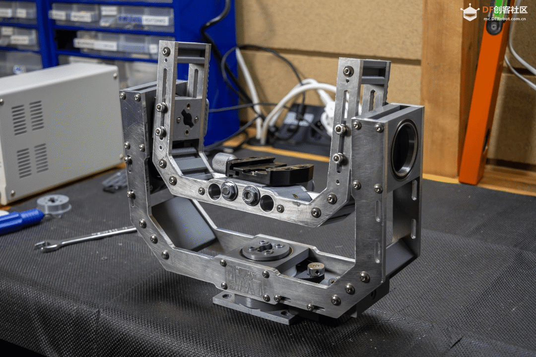 开源多功能云台、多摄像头树莓派 3D 扫描仪、96 灯丝 L...图3