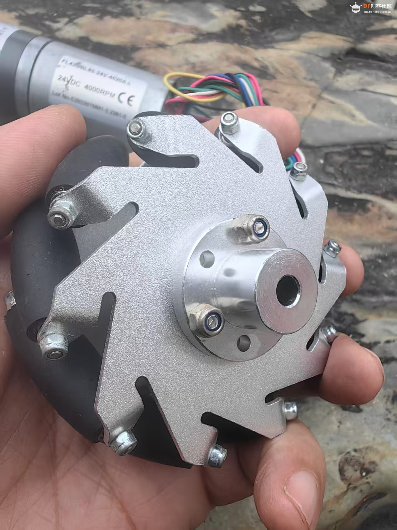 【花雕动手做】测试PWM调速板驱动75mm铝合金麦克纳姆轮图3