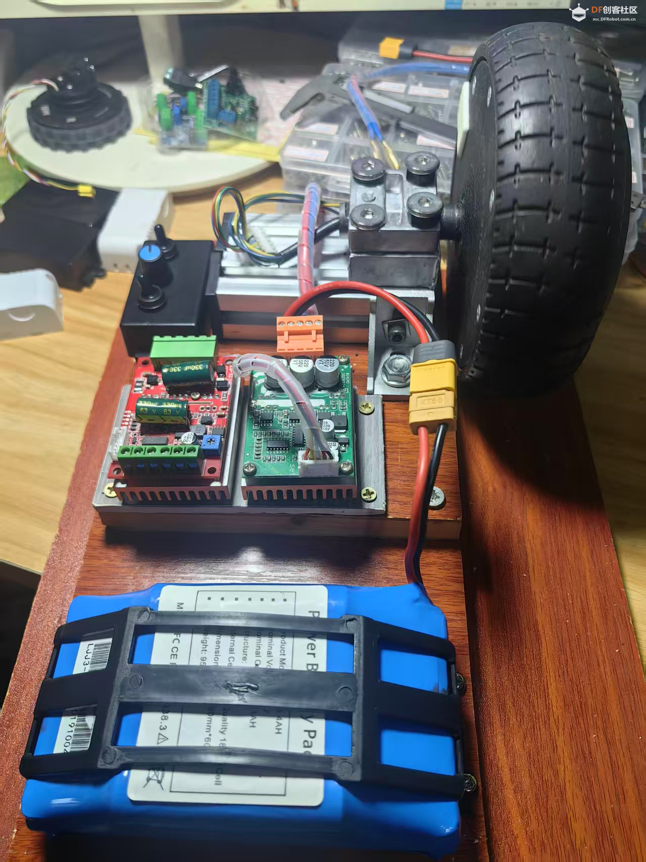 【花雕动手做】测试机器人底盘6.5寸直驱200W无刷轮毂...图5