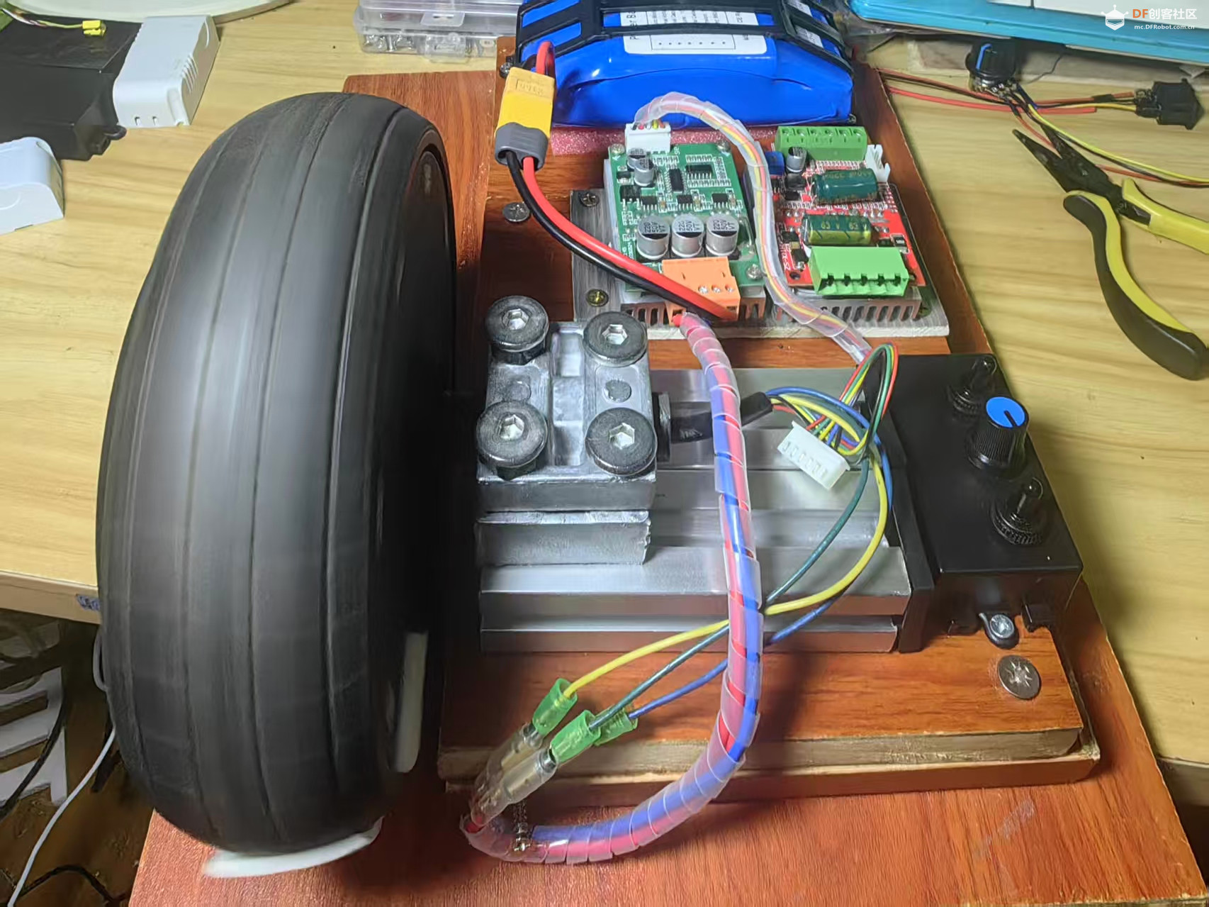 【花雕动手做】测试机器人底盘6.5寸直驱200W无刷轮毂...图6