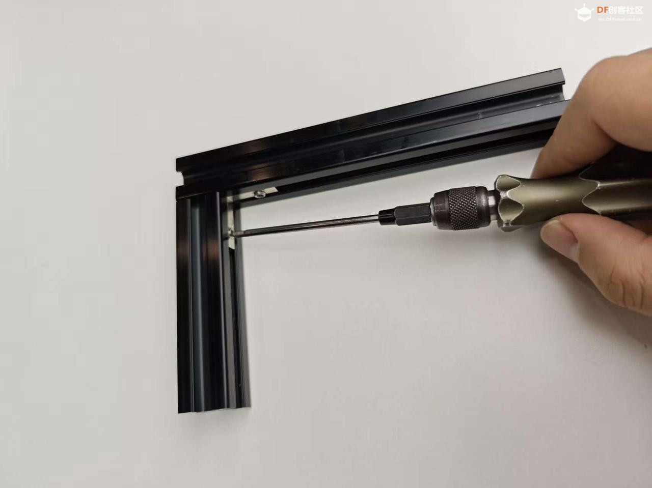 基于 M0601 电机的四轮移动平台装配与结构参考手册图1