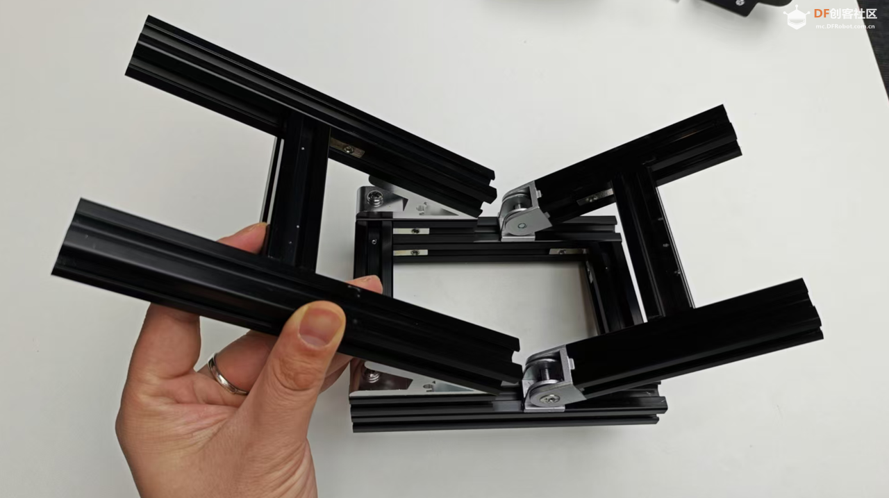 基于 M0601 电机的四轮移动平台装配与结构参考手册图27