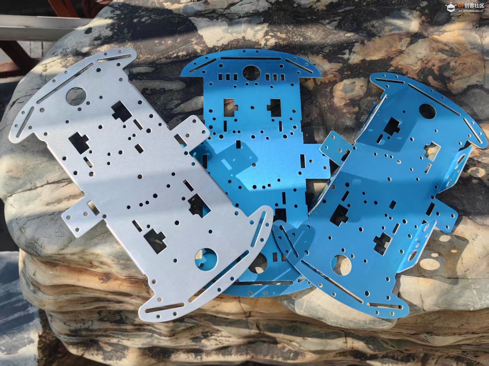 【花雕动手做】使用IO电机驱动扩展板搭建一辆智能小车图5