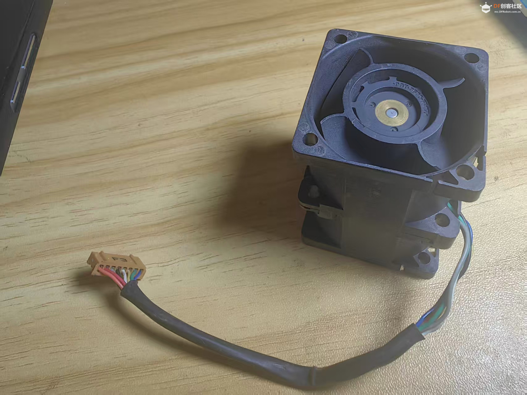 【花雕动手做】风力小车4056双段式12V涡轮暴力涵道增压图1