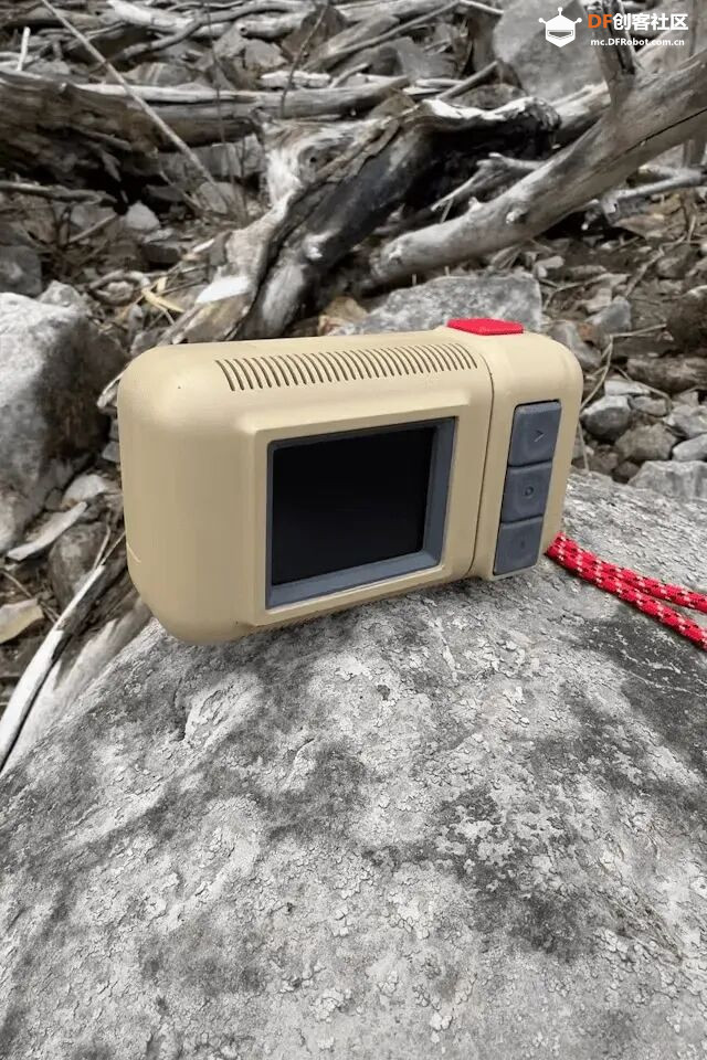 3D 打印机械臂、开源数码相机、废弃电子烟变乐器、N64...图6