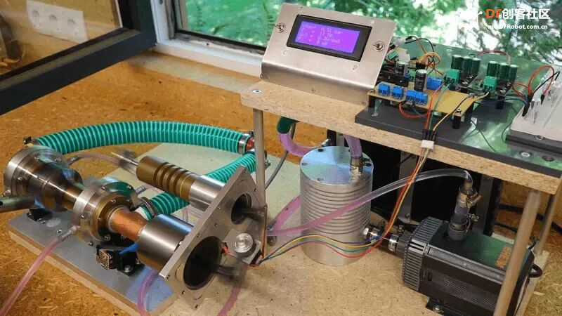 3D 打印机械臂、开源数码相机、废弃电子烟变乐器、N64...图10