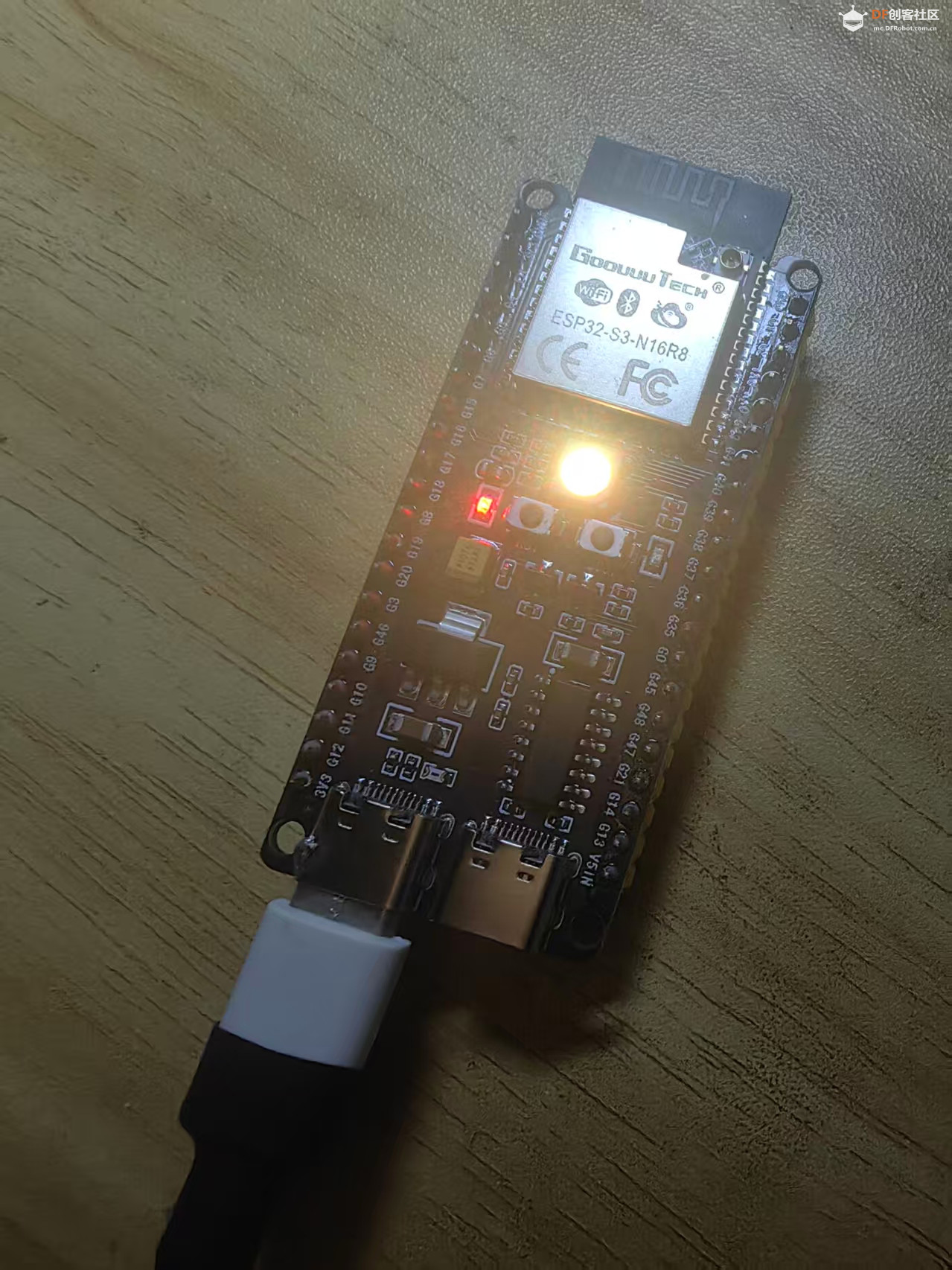 【花雕】MimiClaw ESP32-S3 接入飞书控制板载 RGB 全彩灯效图1