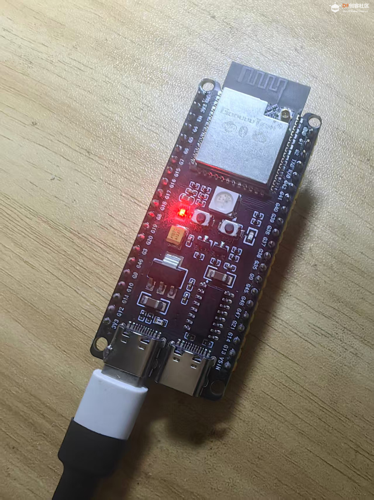 【花雕】MimiClaw ESP32-S3 接入飞书控制板载 RGB 全彩灯效图2