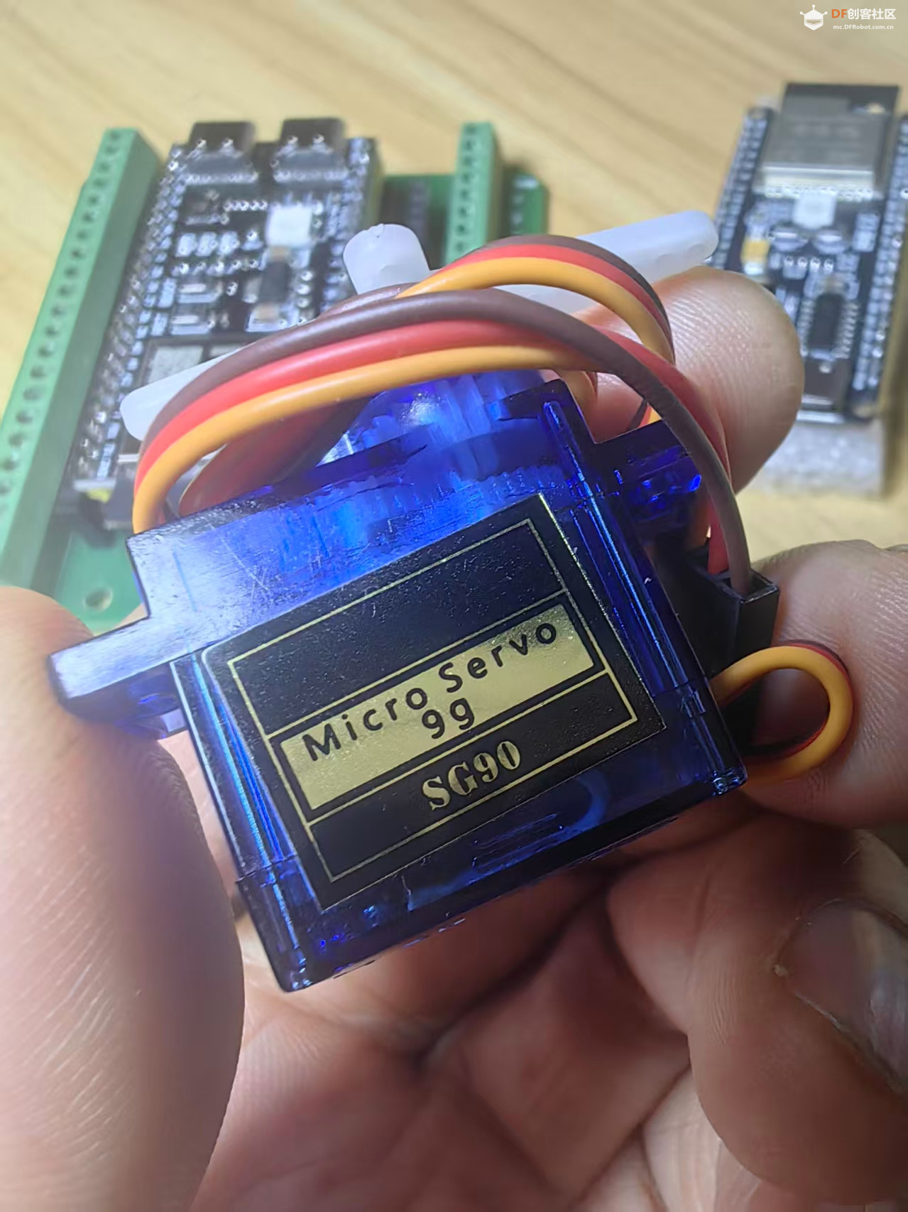 【花雕动手做】ESP32-S3 + MimiClaw 实战：飞书控制 SG90 舵机图1