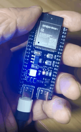 【花雕】MimiClaw实战：WS2812 添加循环红绿蓝与彩虹灯效果图1