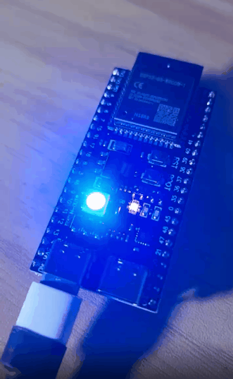 【花雕】MimiClaw实战：WS2812 添加循环红绿蓝与彩虹灯效果图2