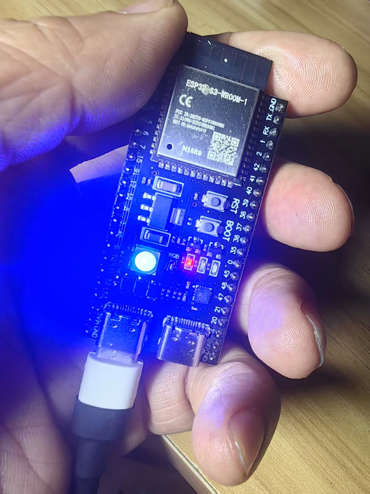 【花雕】MimiClaw实战：WS2812 添加循环红绿蓝与彩虹灯效果图5