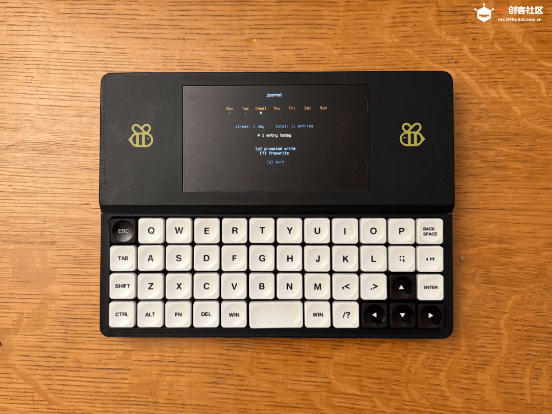 能测心率血氧的开源鼠标、蜜蜂涂装写作机｜DF创客周...图2