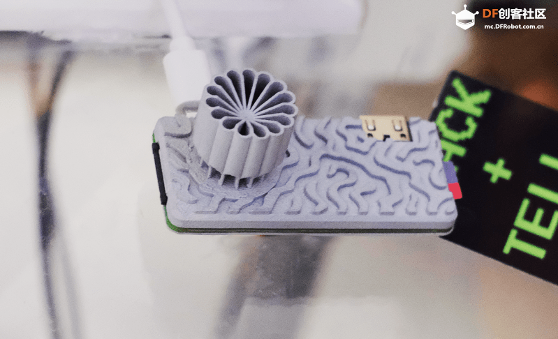 能测心率血氧的开源鼠标、蜜蜂涂装写作机｜DF创客周...图9