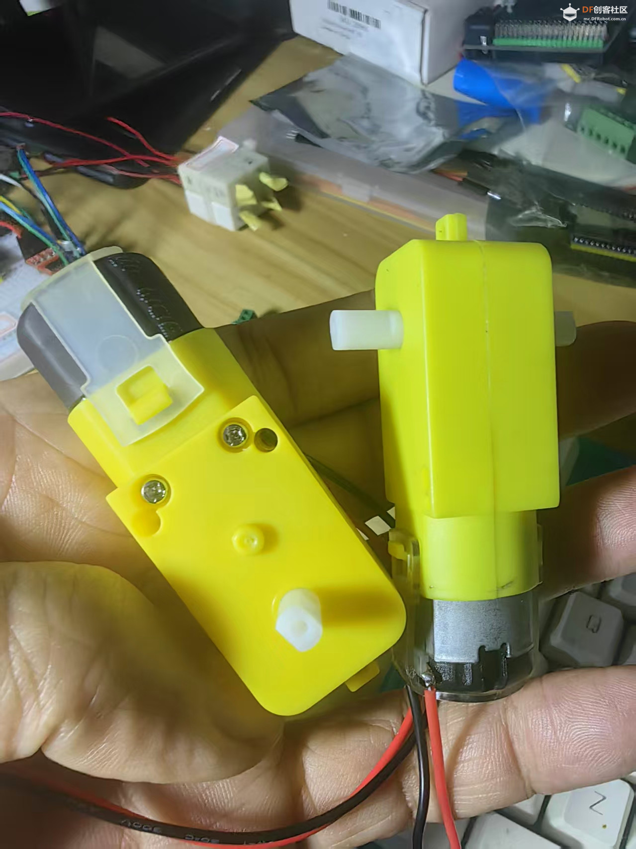 【花雕】嵌入式 AI Agent 机器人：硬件小车与部署 MimiClaw图2