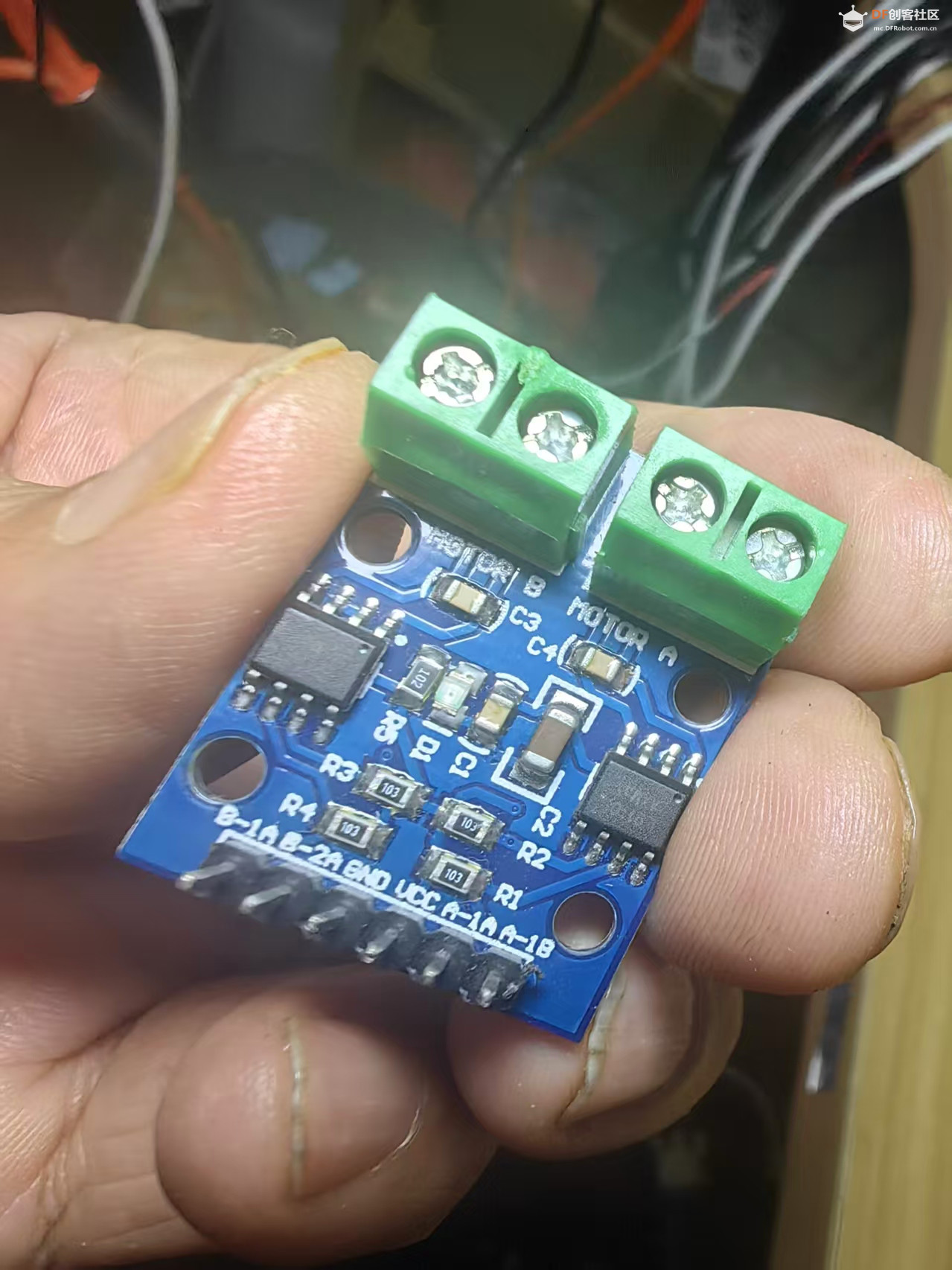 【花雕】嵌入式 AI Agent 机器人：硬件小车与部署 MimiClaw图3