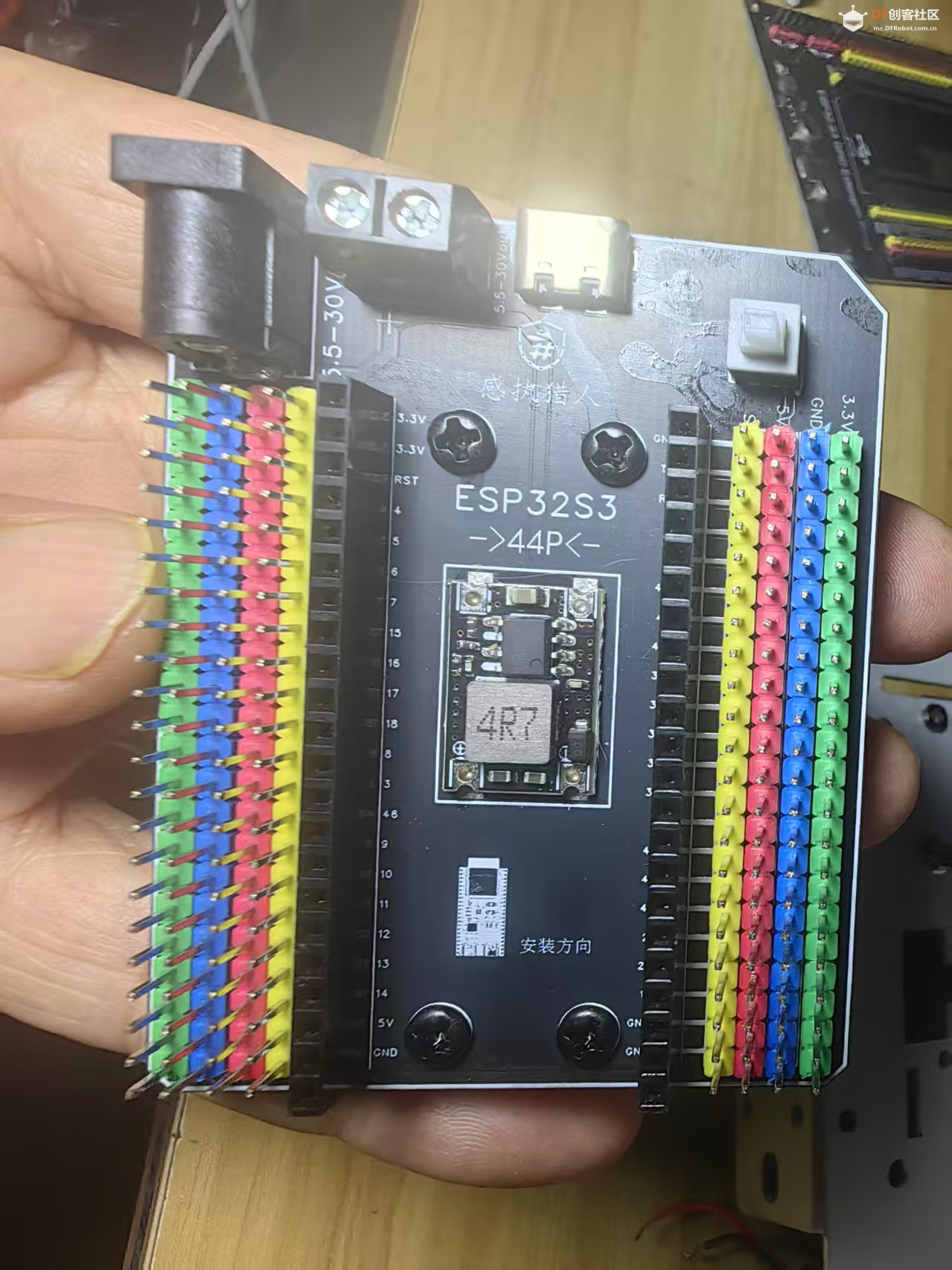 【花雕】嵌入式 AI Agent 机器人：硬件小车与部署 MimiClaw图3