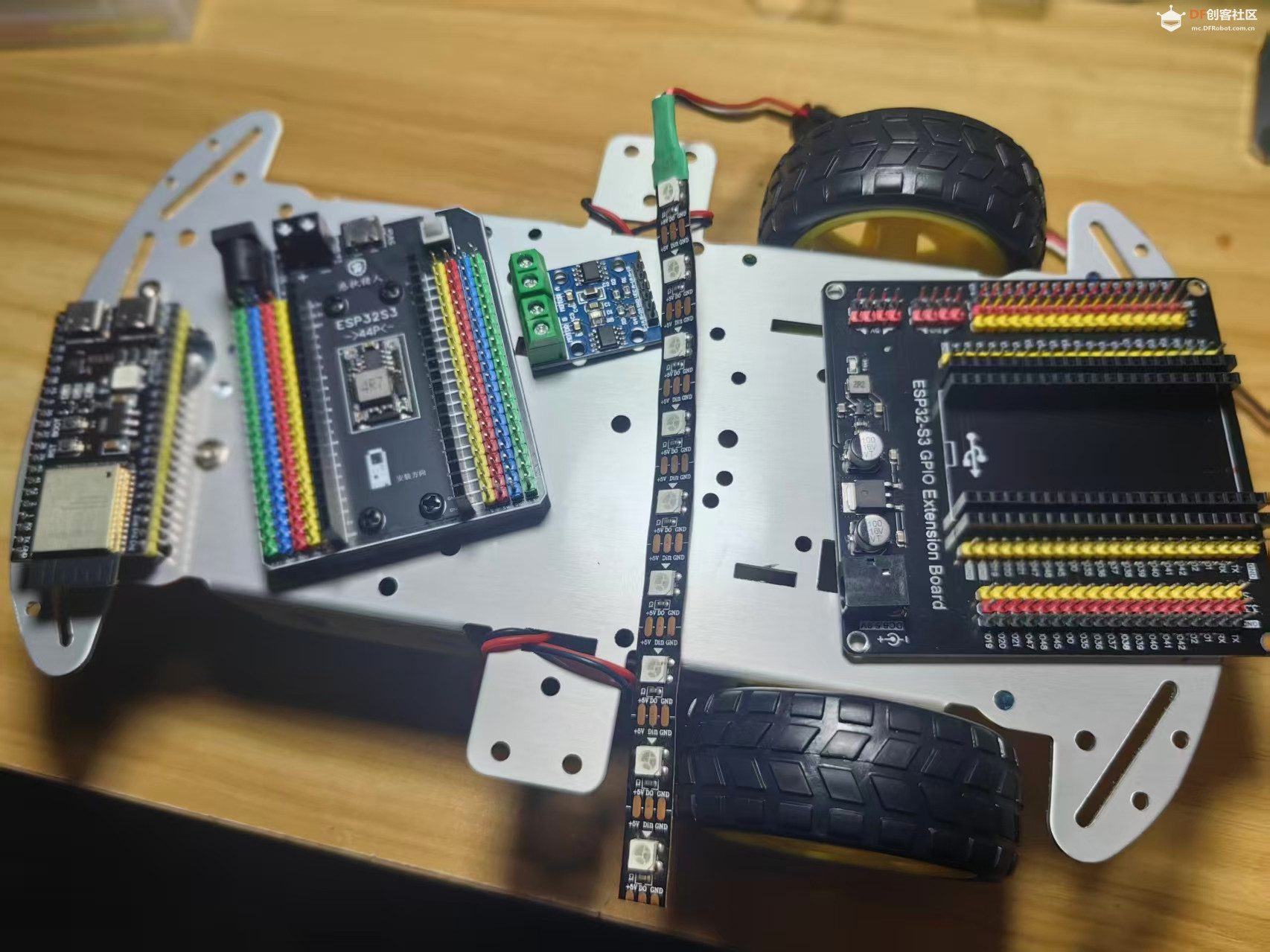 【花雕】嵌入式 AI Agent 机器人：硬件小车与部署 MimiClaw图4