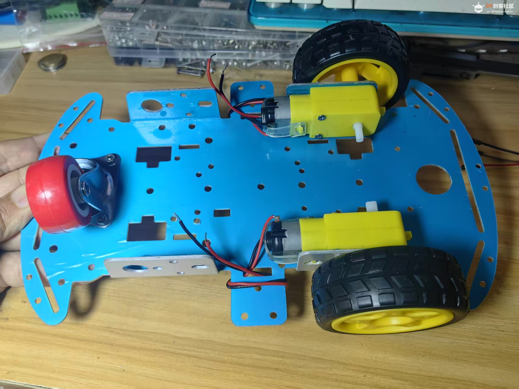 【花雕】嵌入式 AI Agent 机器人：硬件小车与部署 MimiClaw图3